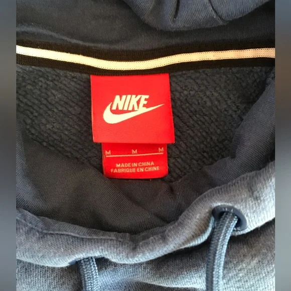 Nike | Women’s red label royal blue pullover hoodie with side pockets, size M - Picture 13 of 15